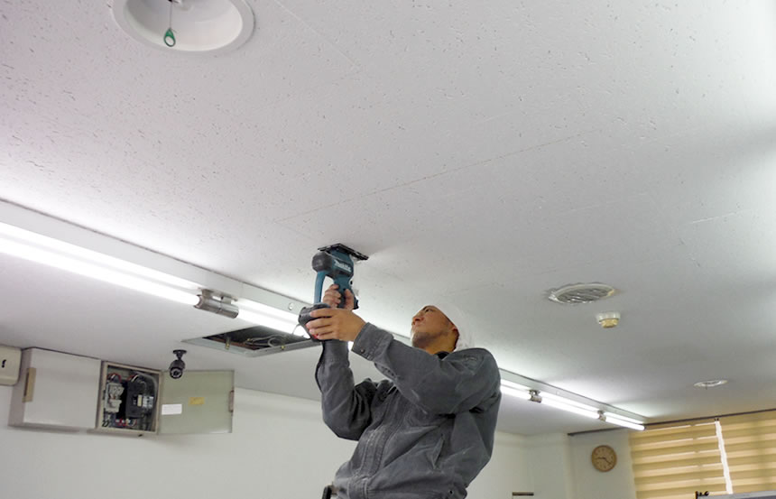 神戸市中央区　事務所業務用エアコン交換工事